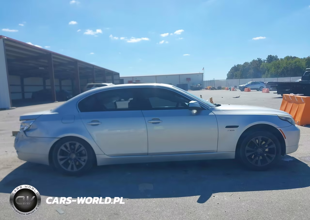 2010 BMW 528I xDrive VIN:WBANV1C57AC388538 - 14