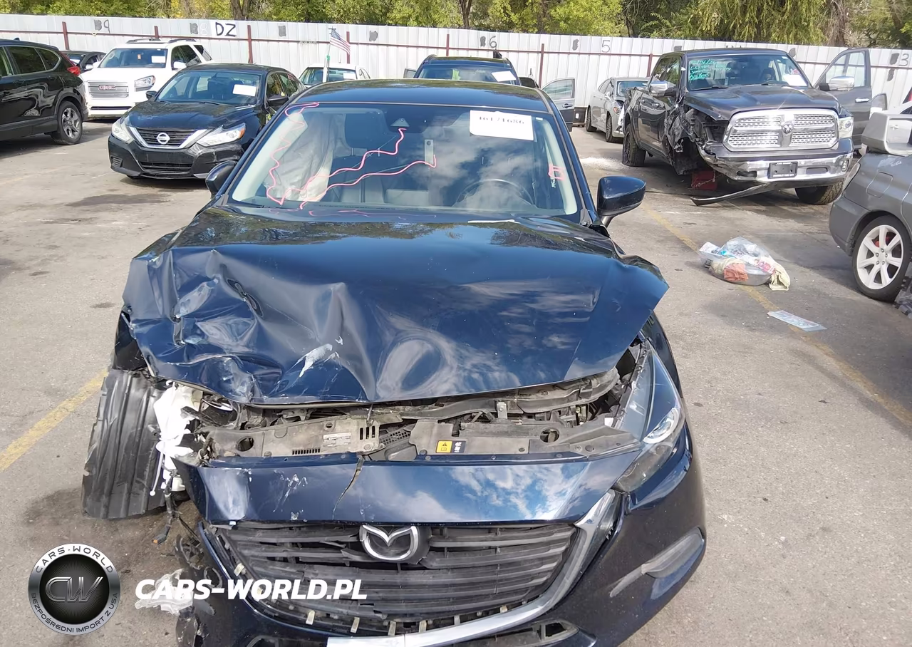 2018 Mazda Mazda3 Touring VIN:3MZBN1V35JM163743 - 11