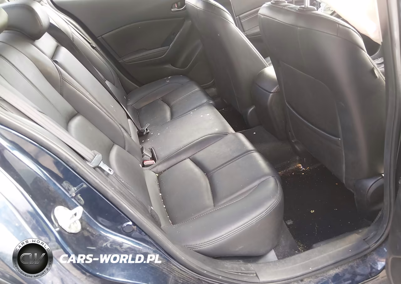 2018 Mazda Mazda3 Touring VIN:3MZBN1V35JM163743 - 8