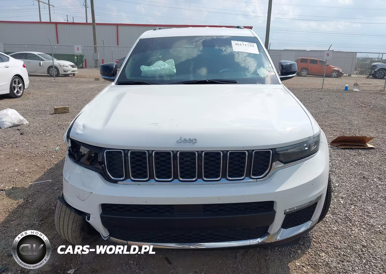 2025 Jeep Grand Cherokee L Limited 4X2 VIN:1C4RJJBG4S8714982 - 12