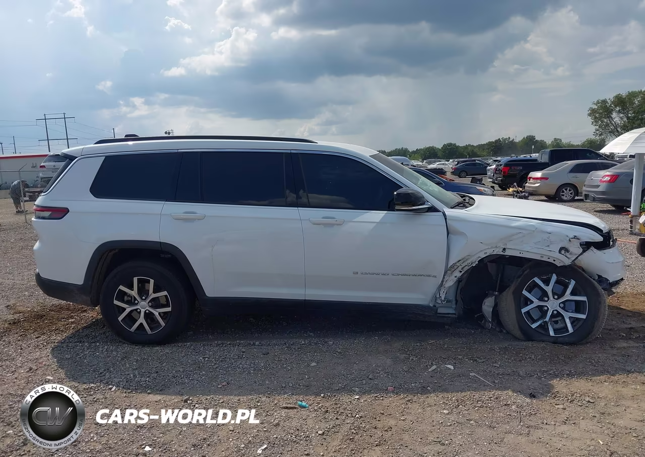 2025 Jeep Grand Cherokee L Limited 4X2 VIN:1C4RJJBG4S8714982 - 13