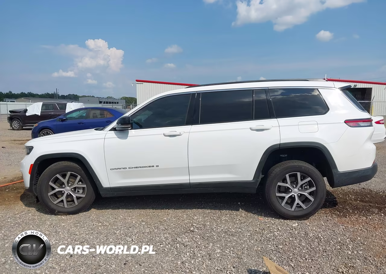 2025 Jeep Grand Cherokee L Limited 4X2 VIN:1C4RJJBG4S8714982 - 14
