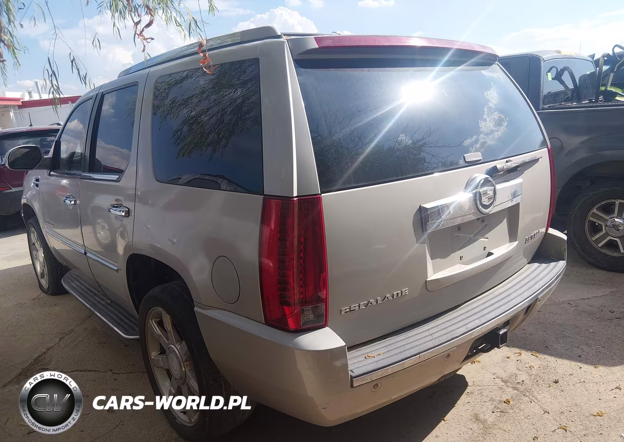 2007 Cadillac Escalade VIN:1GYFK63827R299922 - 3