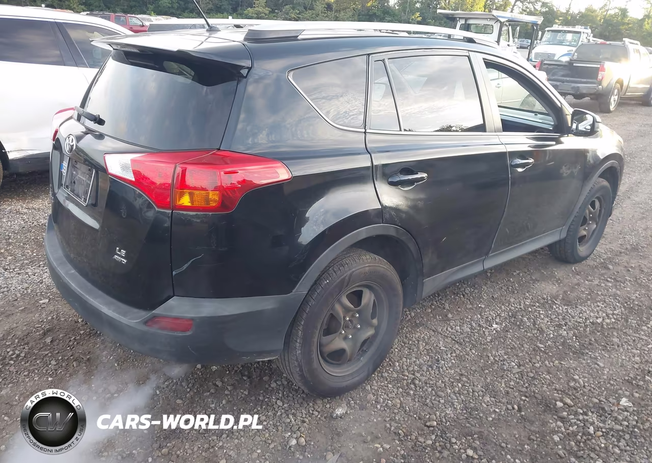 2015 Toyota Rav4 Le VIN:2T3BFREV4FW324766 - 4