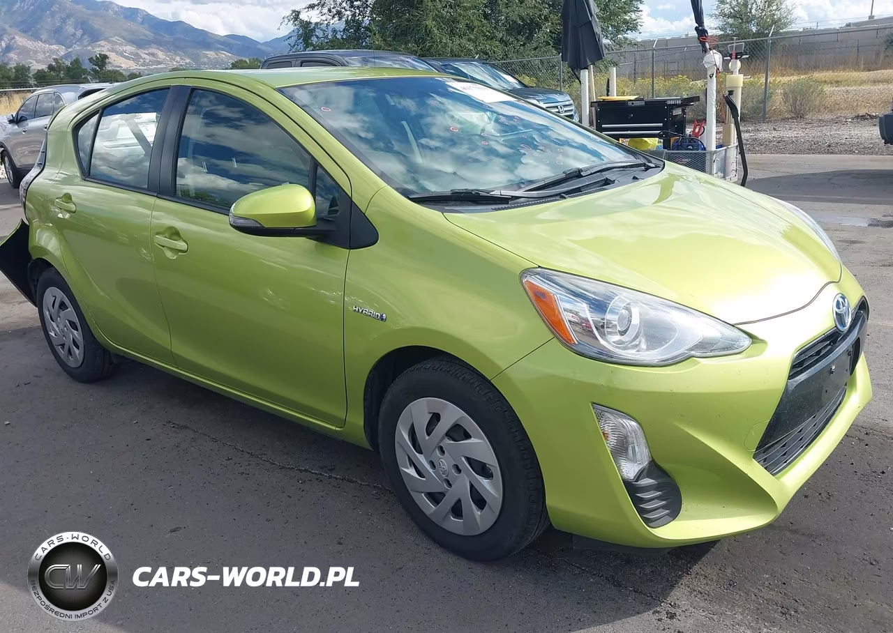 2016 Toyota Prius C Two