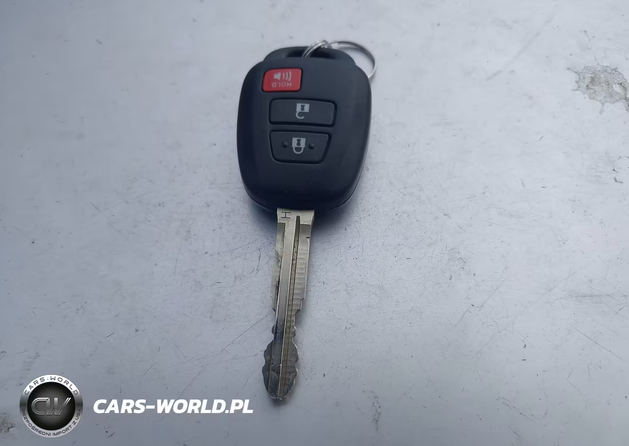 2016 Toyota Prius C Two VIN:JTDKDTB33G1133751 - 11