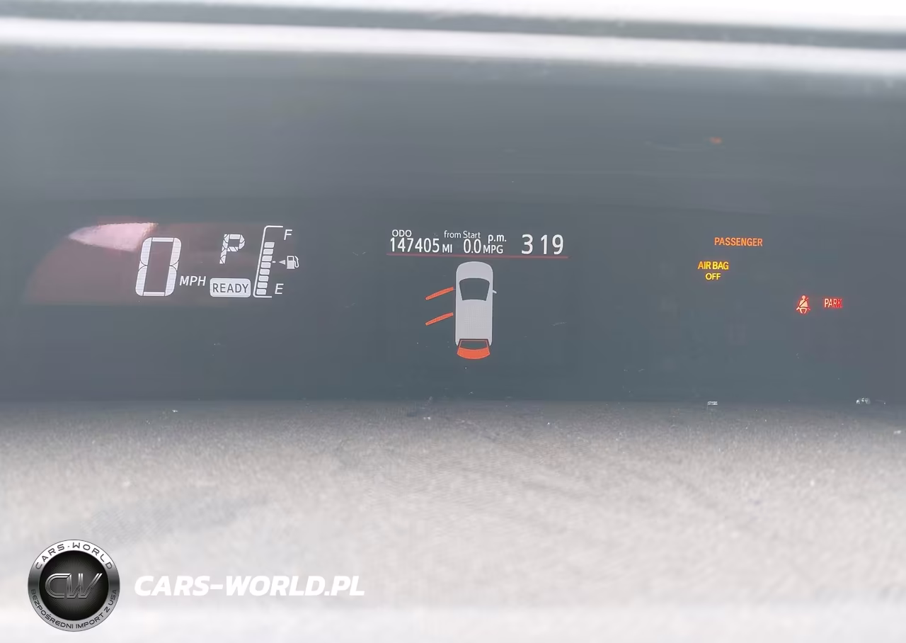 2016 Toyota Prius C Two VIN:JTDKDTB33G1133751 - 7