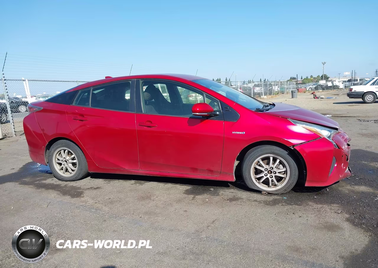2018 Toyota Prius Two VIN:JTDKBRFU1J3589920 - 13