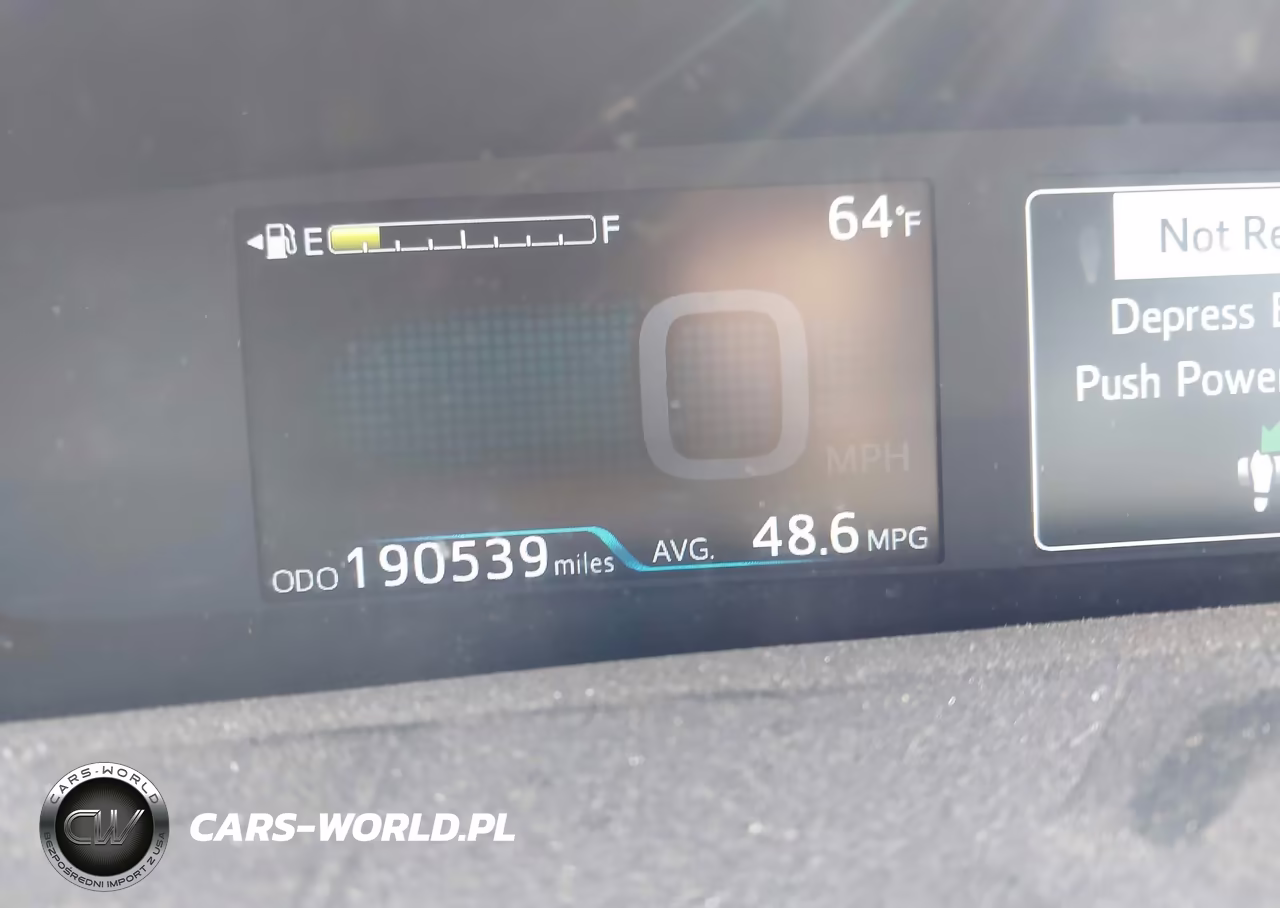 2018 Toyota Prius Two VIN:JTDKBRFU1J3589920 - 15