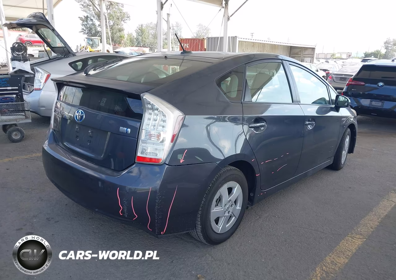 2011 Toyota Prius Two VIN:JTDKN3DU0B0287643 - 4