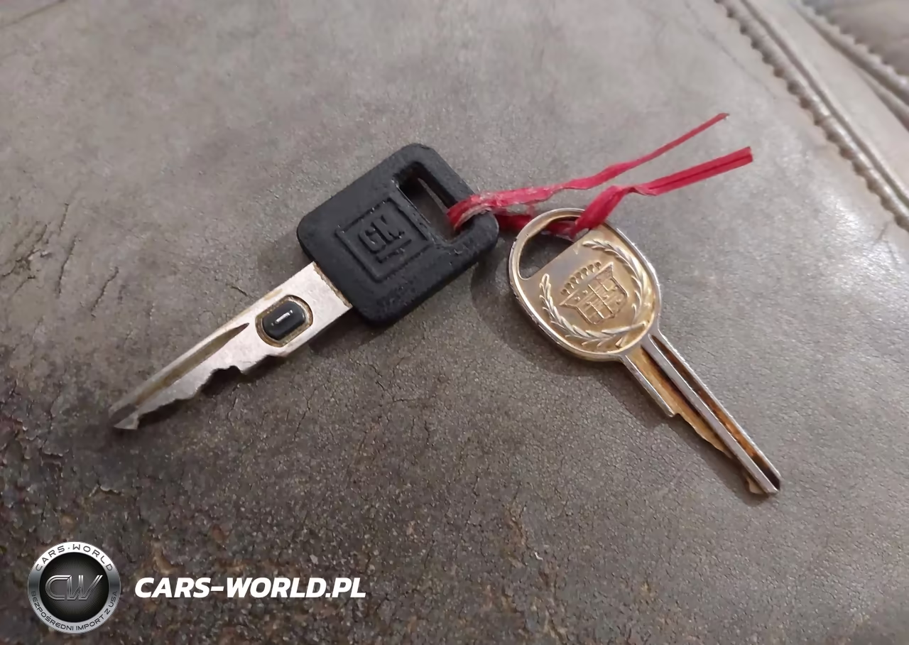 1999 Cadillac Deville Standard VIN:1G6KD54Y2XU769230 - 11