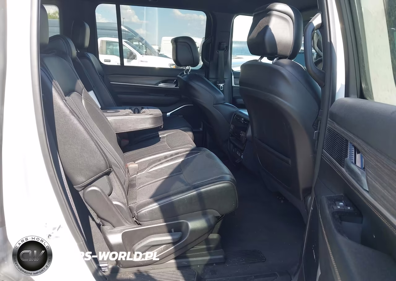 2024 Jeep Wagoneer Series Ii 4X4 VIN:1C4SJVBP4RS146674 - 8