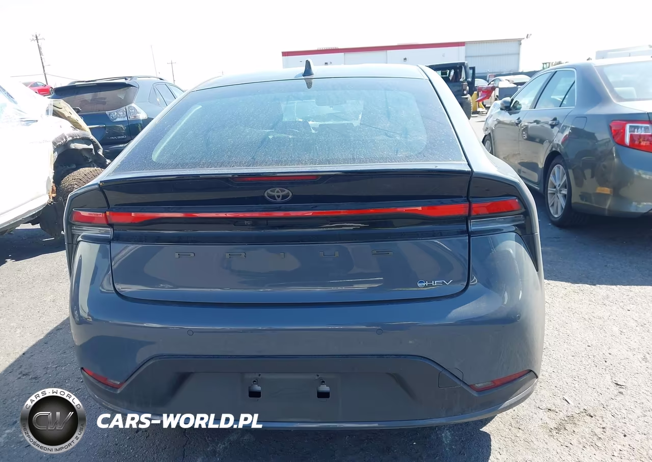2025 Toyota Prius Le VIN:JTDACAAU0S3051695 - 17