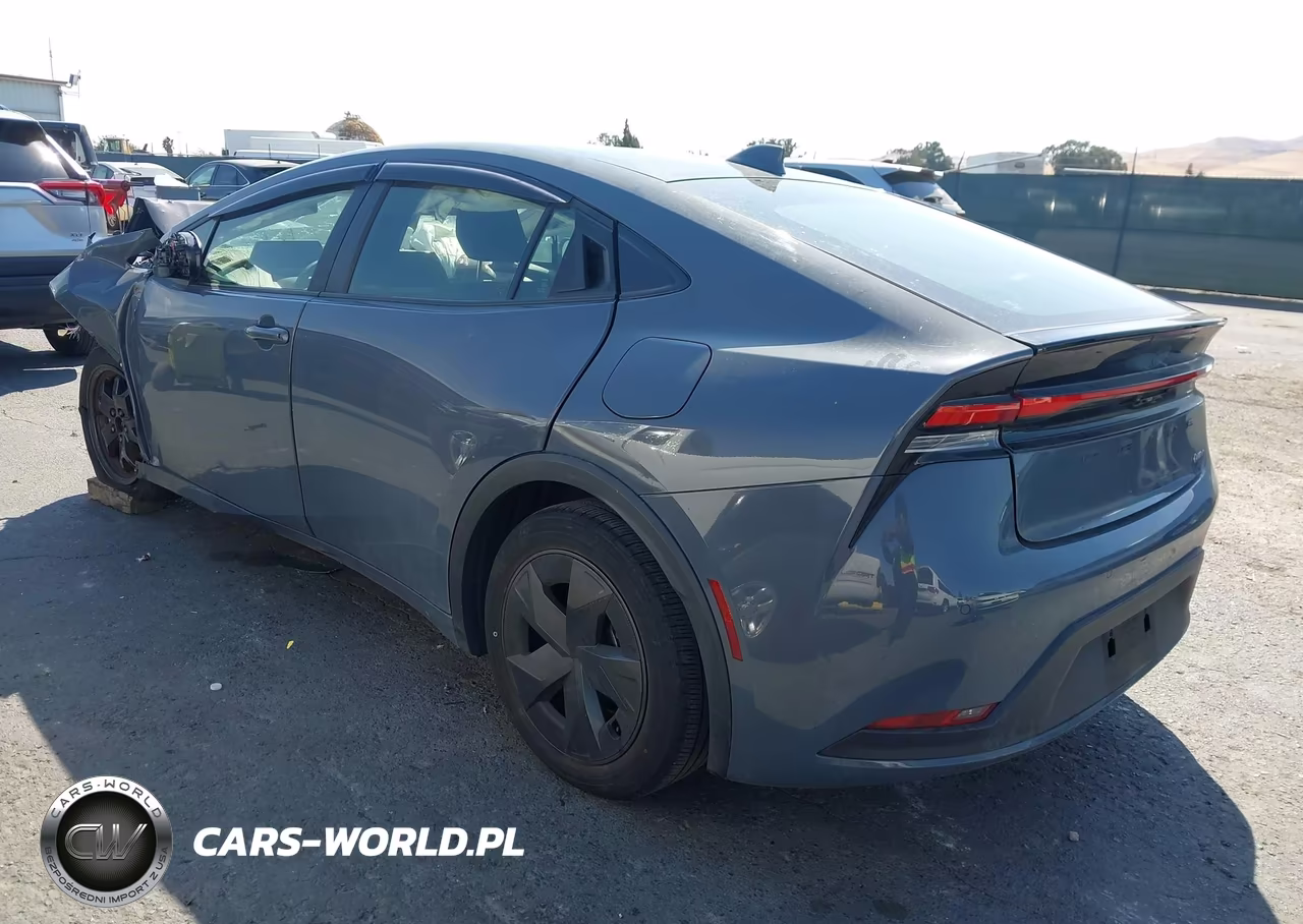 2025 Toyota Prius Le VIN:JTDACAAU0S3051695 - 3