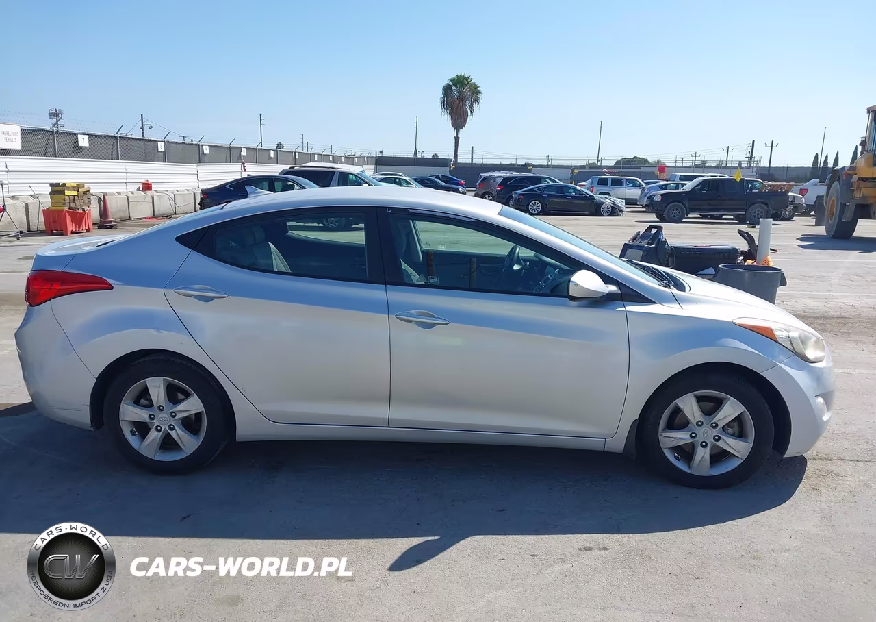 2013 Hyundai Elantra Gls VIN:KMHDH4AE5DU753366 - 13