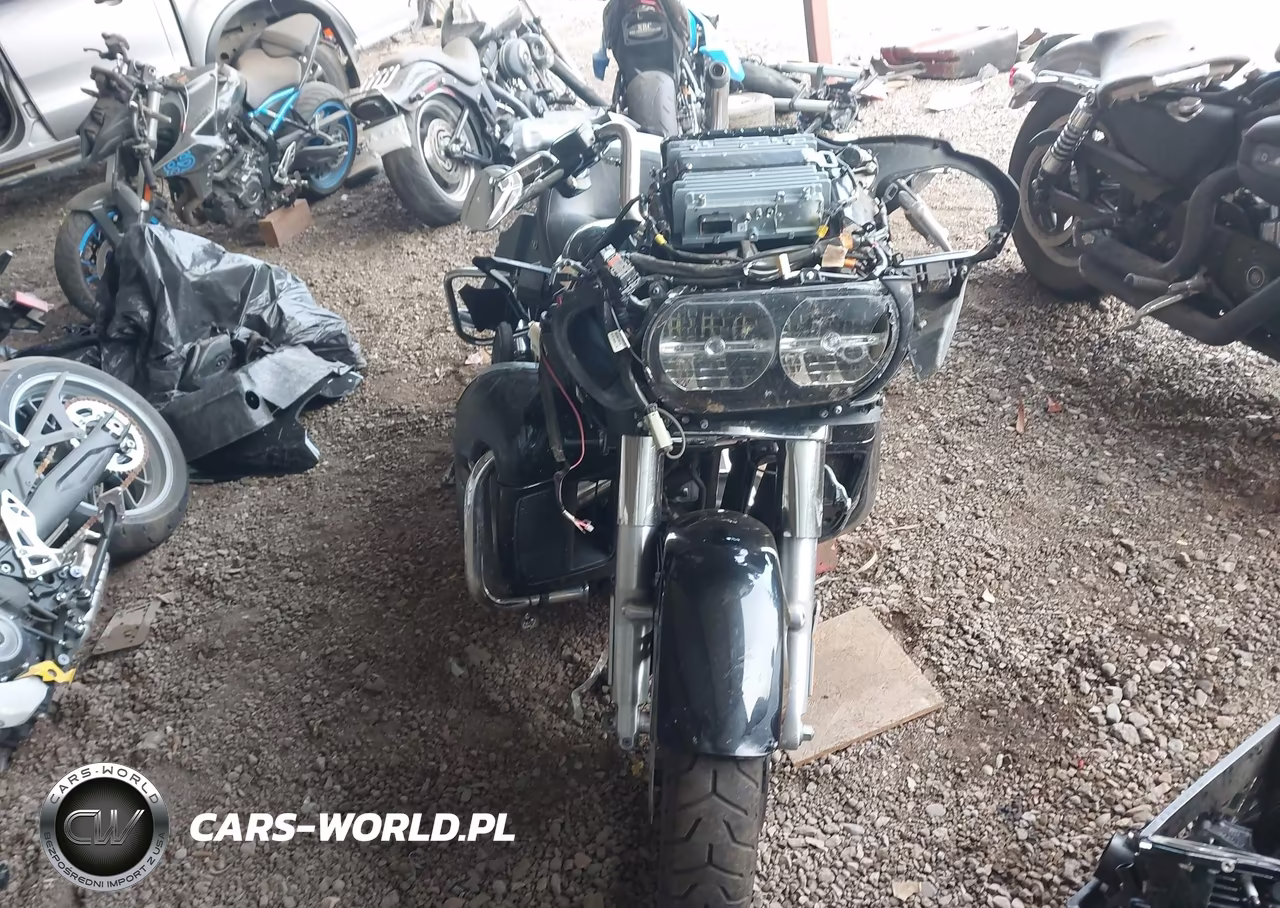 2016 Harley-Davidson Fltru VIN:1HD1KGL13GB604022 - 5