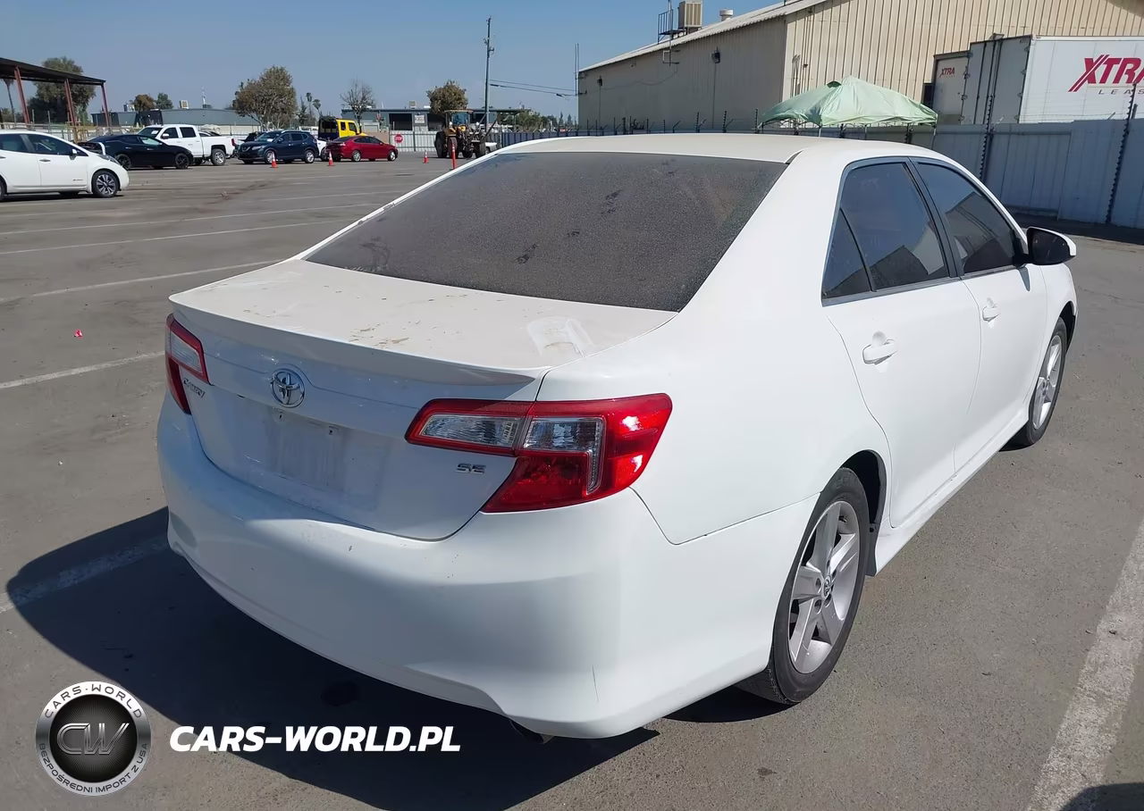 2014 Toyota Camry Se VIN:4T1BF1FK8EU436872 - 4