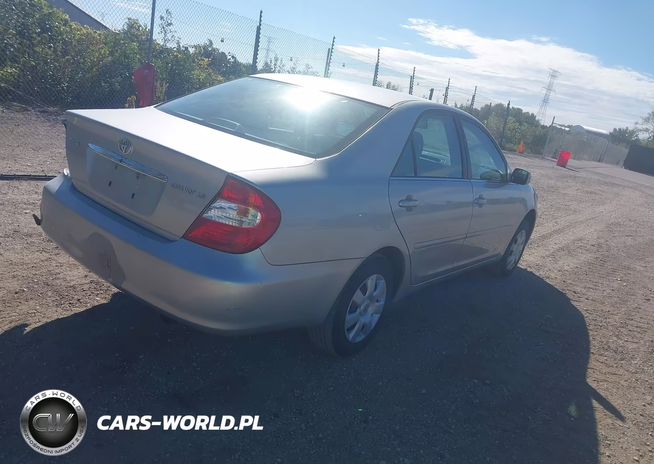 2003 Toyota Camry Le VIN:4T1BE32K13U217480 - 4