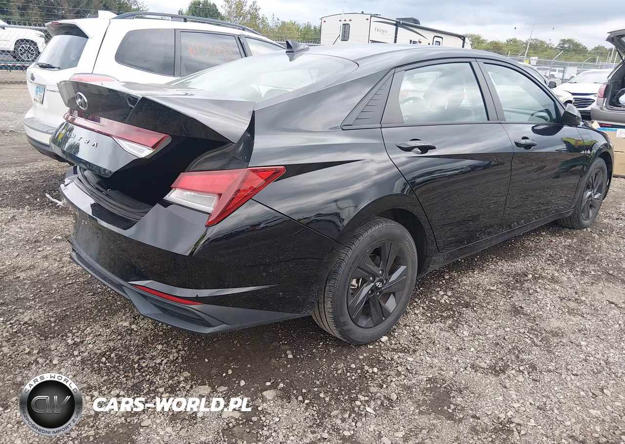 2022 Hyundai Elantra Sel VIN:KMHLM4AG4NU242208 - 4