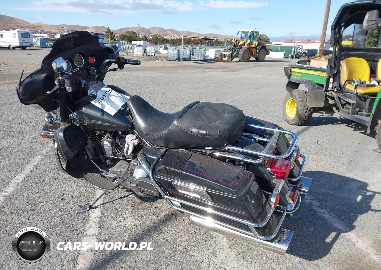 2006 Harley-Davidson Flhtcui VIN:1HD1FCW136Y678254 - 3