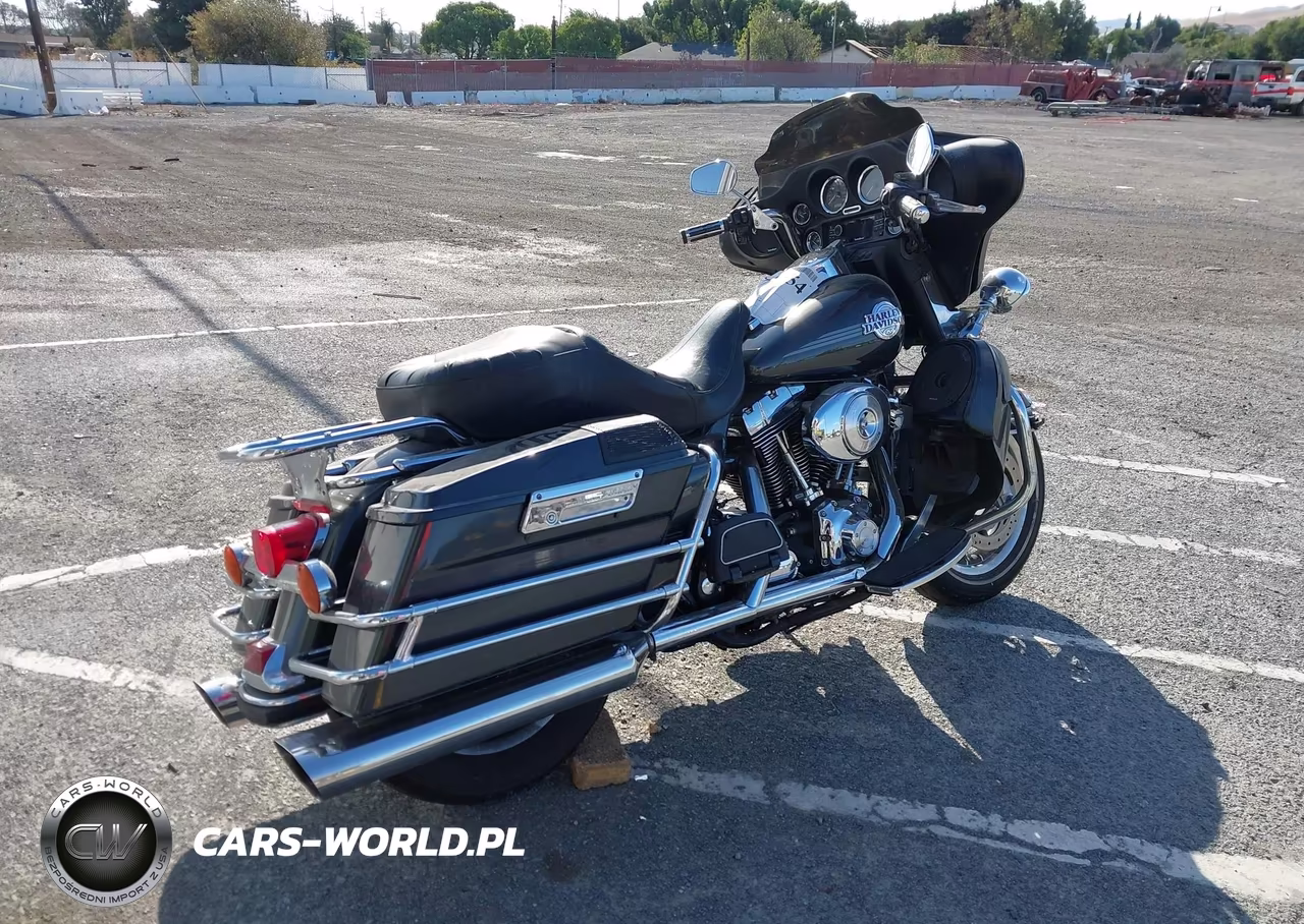 2006 Harley-Davidson Flhtcui VIN:1HD1FCW136Y678254 - 4
