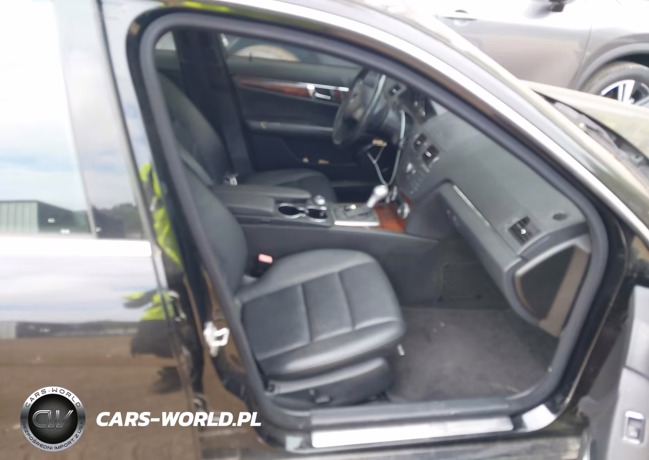 2010 Mercedes-Benz C 300 Sport VIN:WDDGF5EB9AR124419 - 5