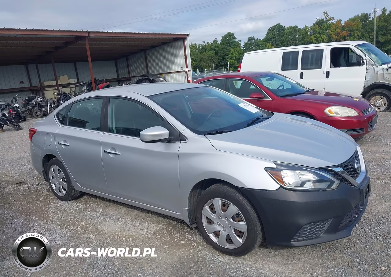 2016 Nissan Sentra S VIN:3N1AB7AP3GY304039 - 13