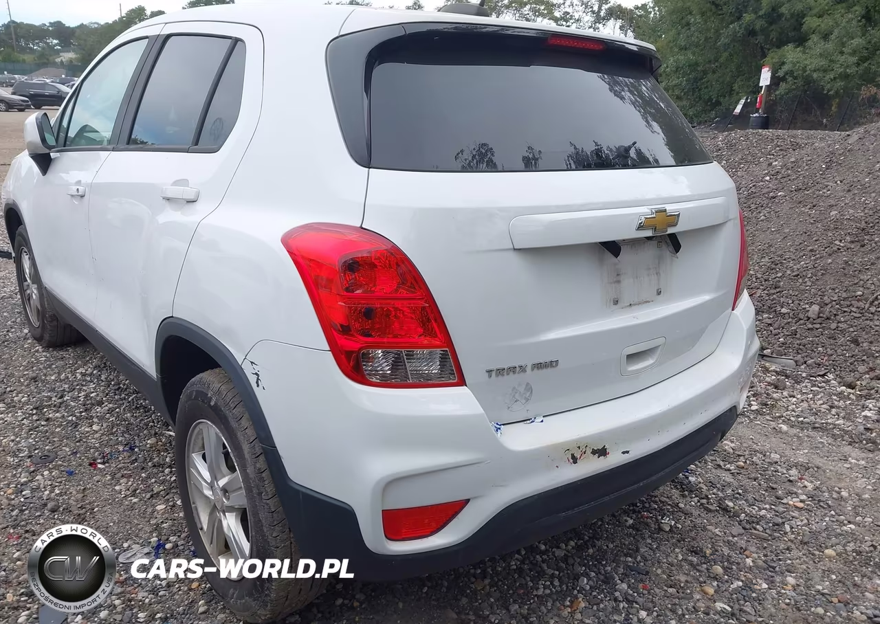 2022 Chevrolet Trax Awd Ls VIN:KL7CJNSM3NB529443 - 3