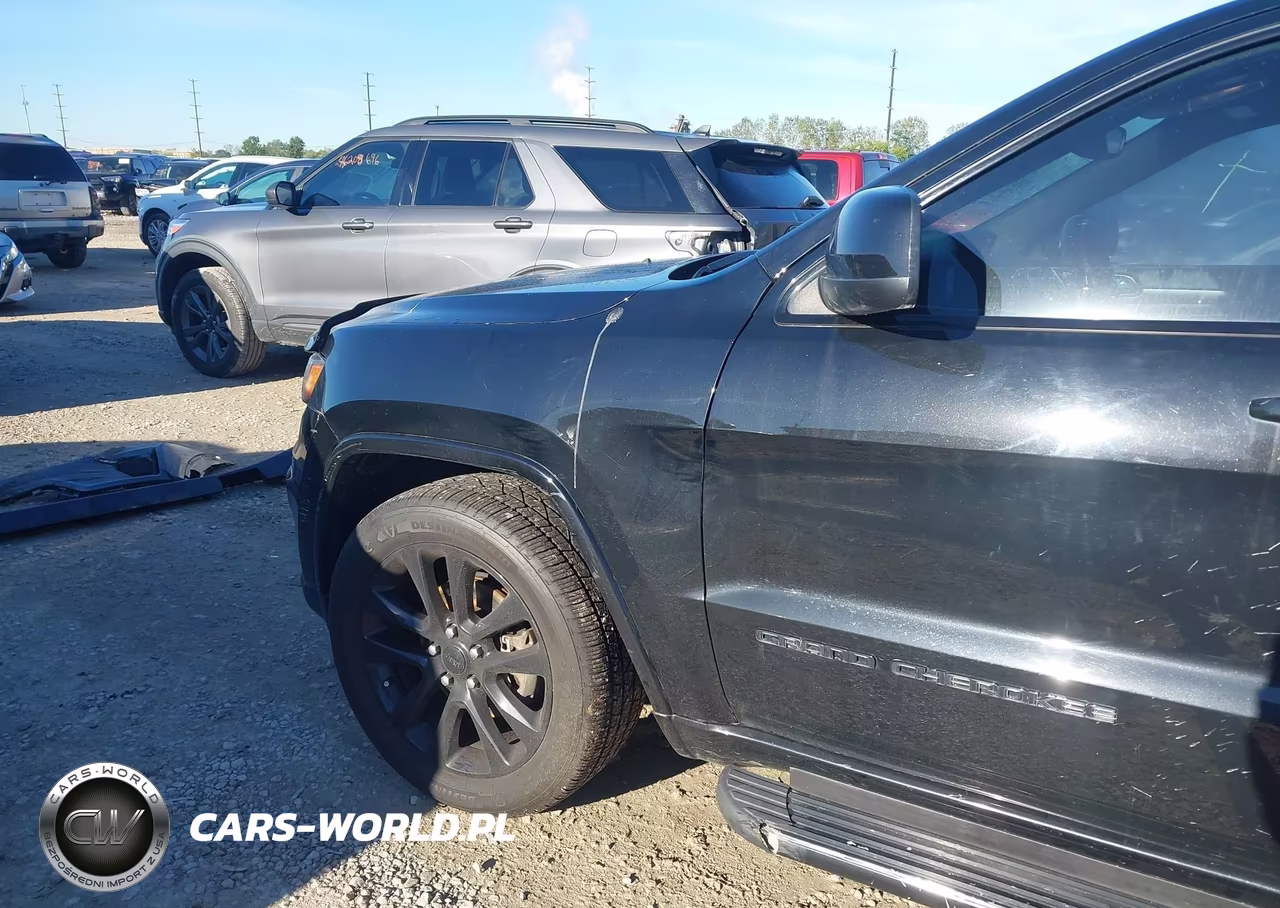 2017 Jeep Grand Cherokee Altitude 4X4 VIN:1C4RJFAG0HC744601 - 17