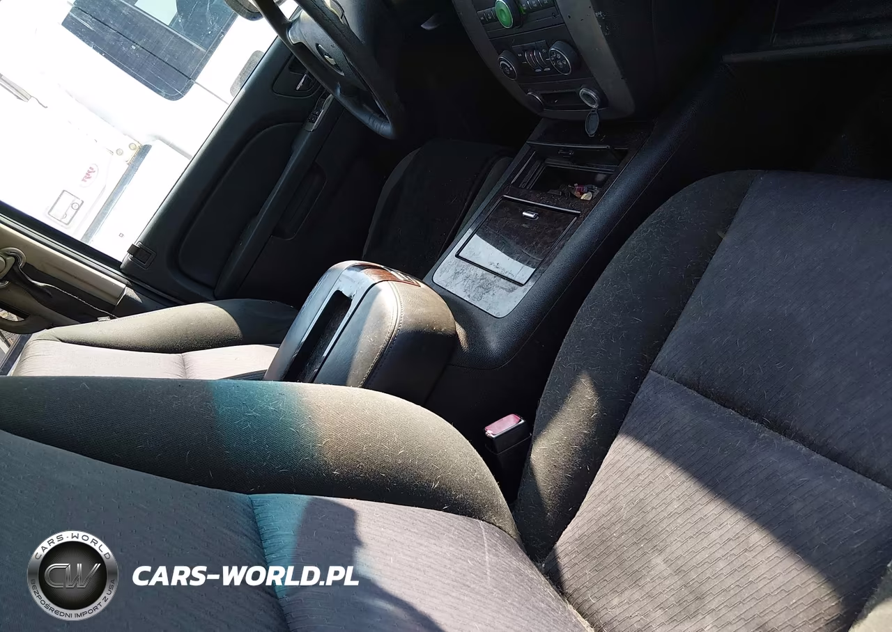 2010 Chevrolet Tahoe Ls VIN:1GNMCAE0XAR188280 - 5