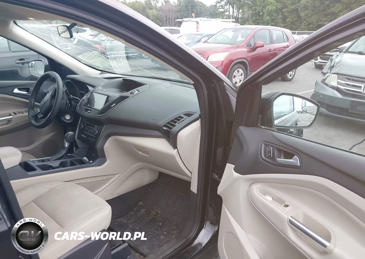 2017 Ford Escape Se VIN:1FMCU9G97HUA10230 - 5