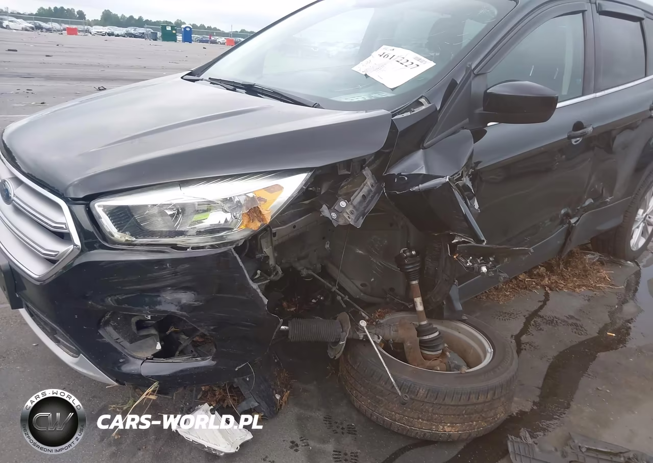 2017 Ford Escape Se VIN:1FMCU9G97HUA10230 - 6