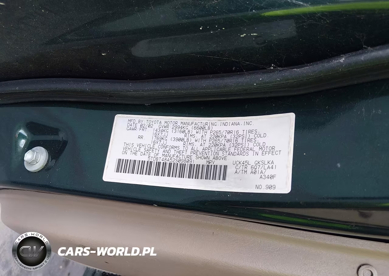 2002 Toyota Sequoia Limited V8 VIN:5TDBT48A52S098091 - 9