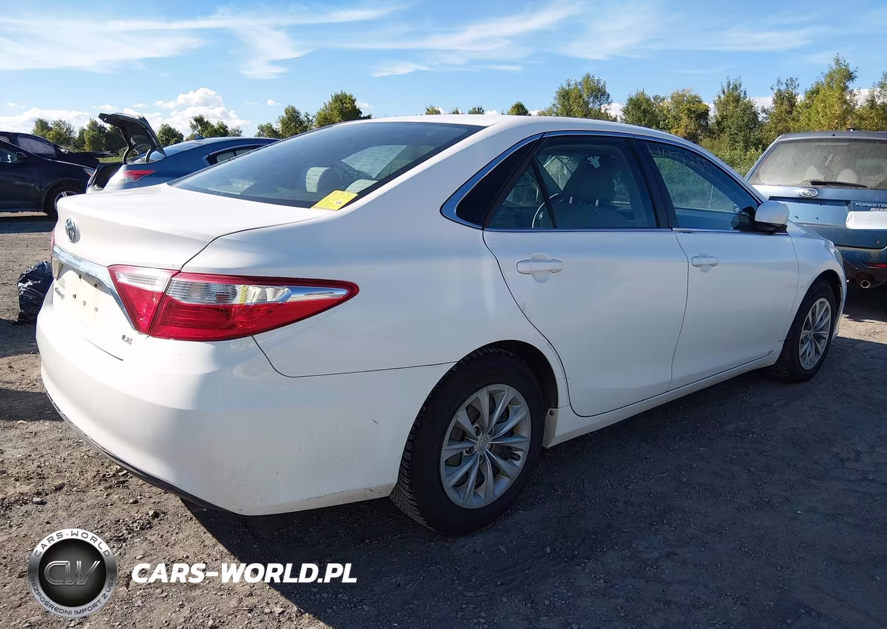 2015 Toyota Camry Le VIN:4T1BF1FK3FU050815 - 4
