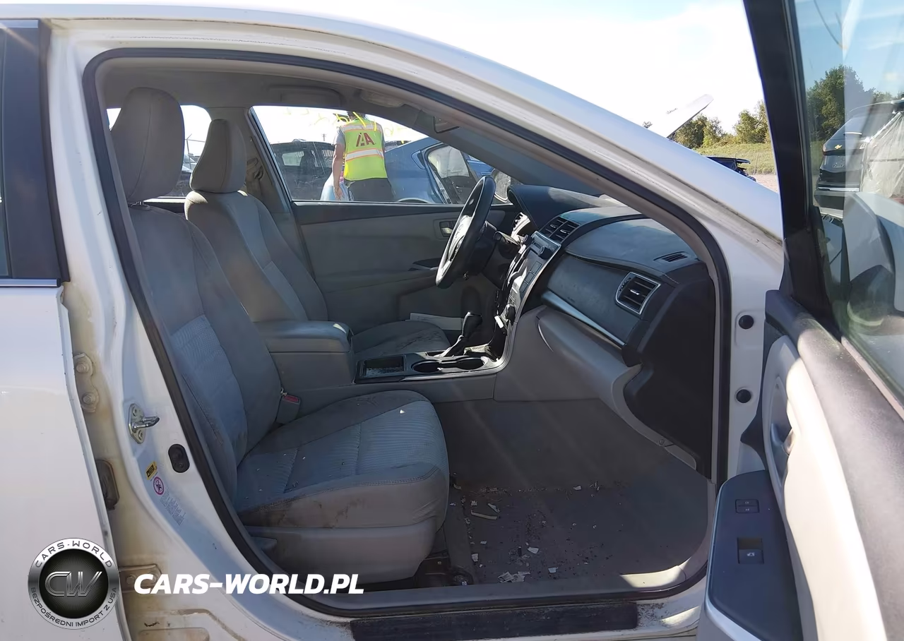 2015 Toyota Camry Le VIN:4T1BF1FK3FU050815 - 5