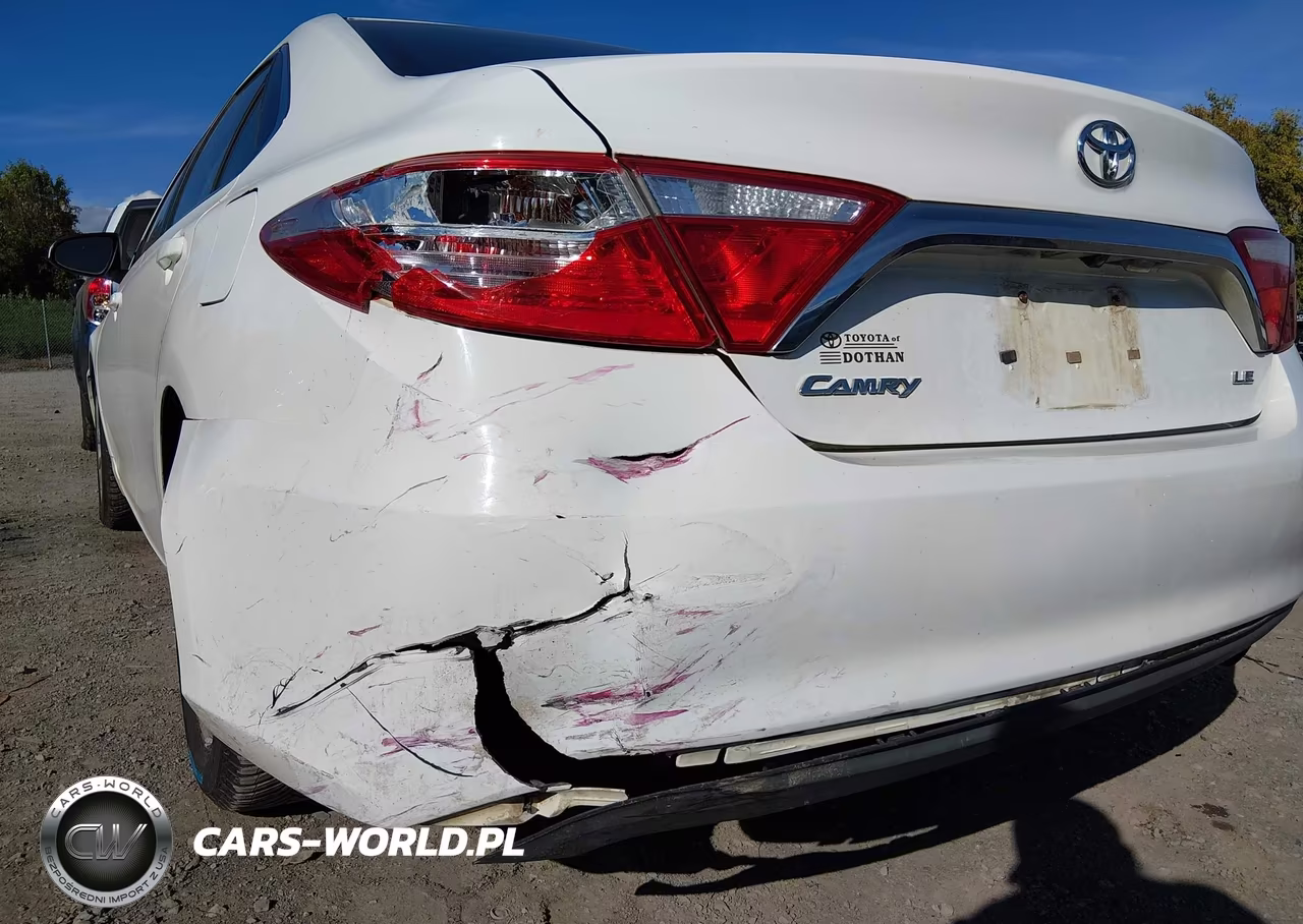 2015 Toyota Camry Le VIN:4T1BF1FK3FU050815 - 6