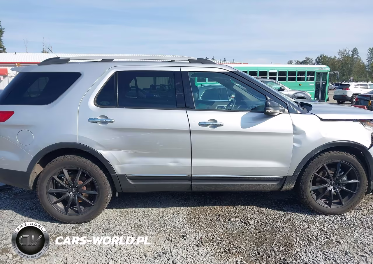2011 Ford Explorer Xlt VIN:1FMHK8D87BGA93746 - 14