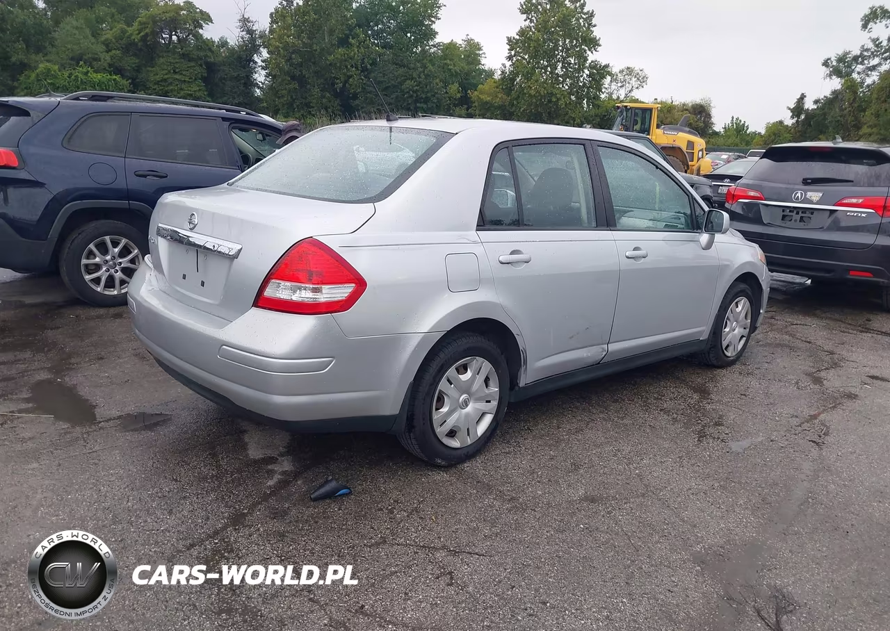 2011 Nissan Versa 1.8S VIN:3N1BC1AP5BL458532 - 4