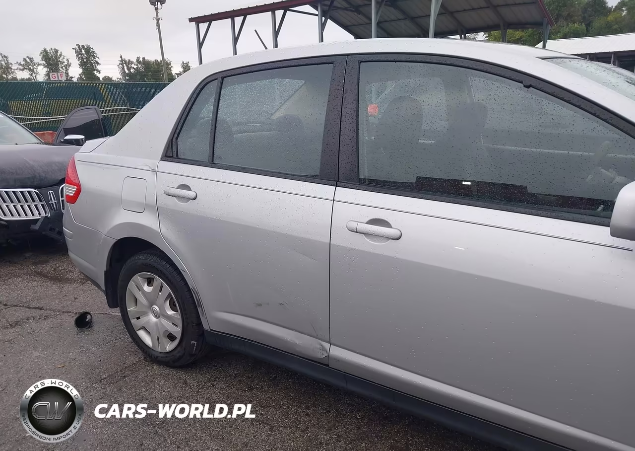 2011 Nissan Versa 1.8S VIN:3N1BC1AP5BL458532 - 6