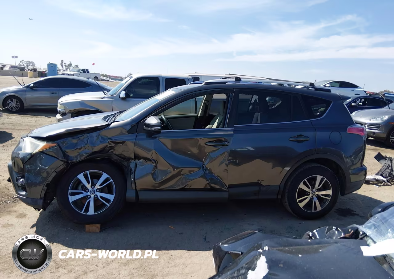 2016 Toyota Rav4 Xle VIN:JTMWFREV7GJ081973 - 14