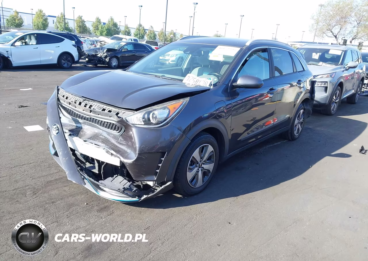 2018 Kia Niro Plug-In Hybrid Lx VIN:KNDCM3LD8J5163940 - 2