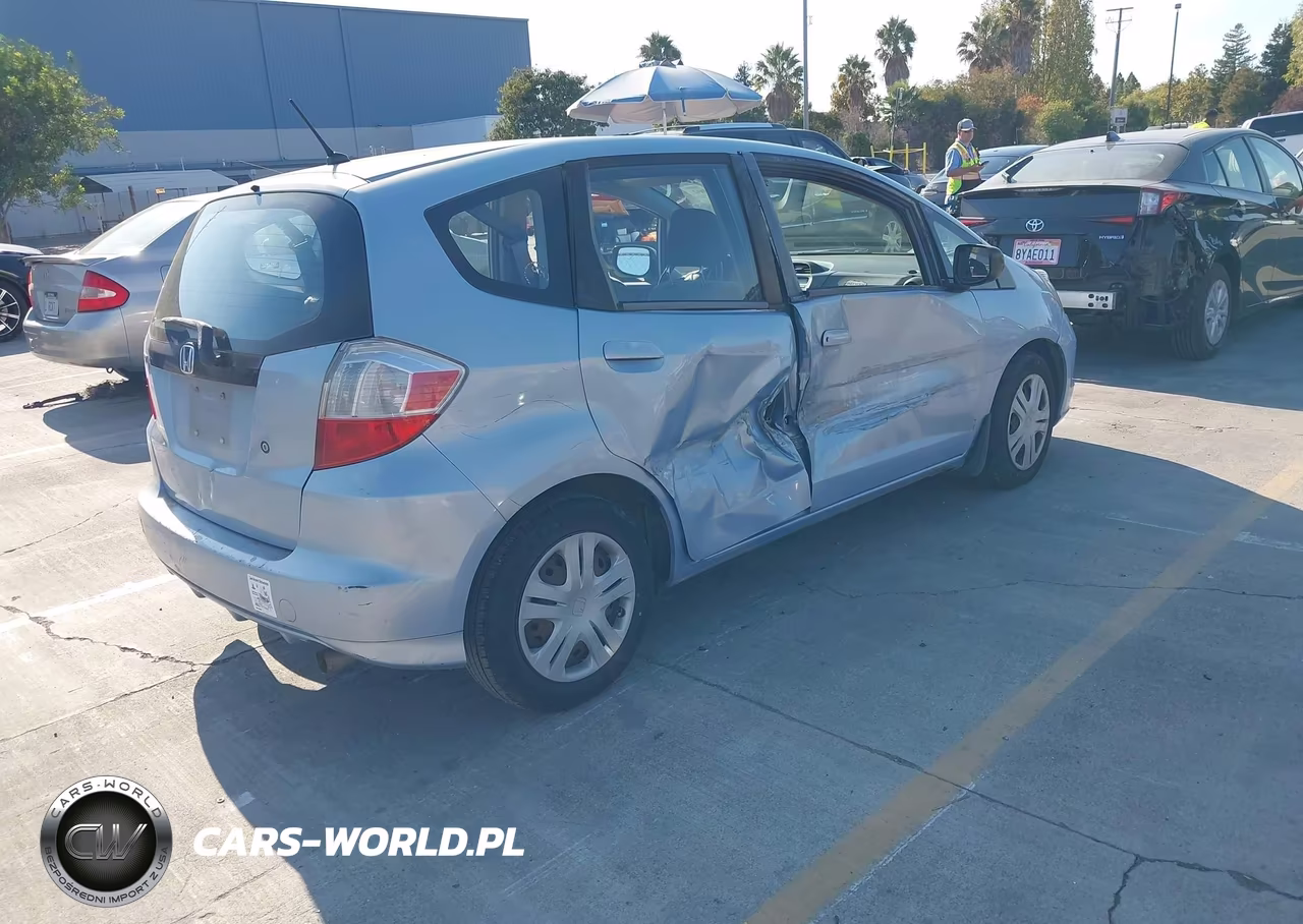 2009 Honda Fit VIN:JHMGE88249S056642 - 4