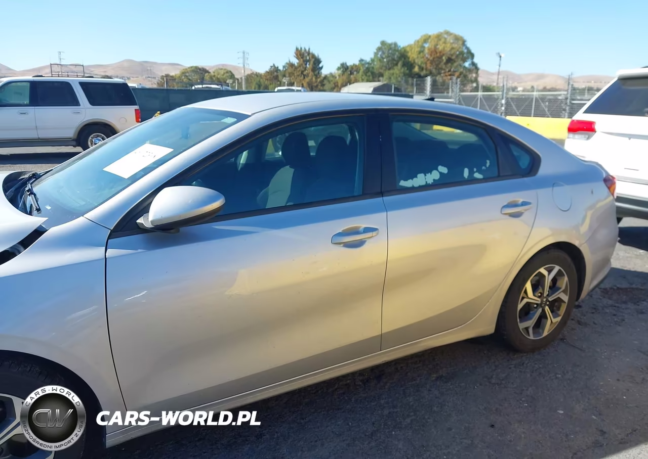 2021 Kia Forte Lxs VIN:3KPF24AD3ME286887 - 15