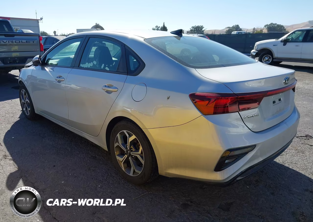 2021 Kia Forte Lxs VIN:3KPF24AD3ME286887 - 3