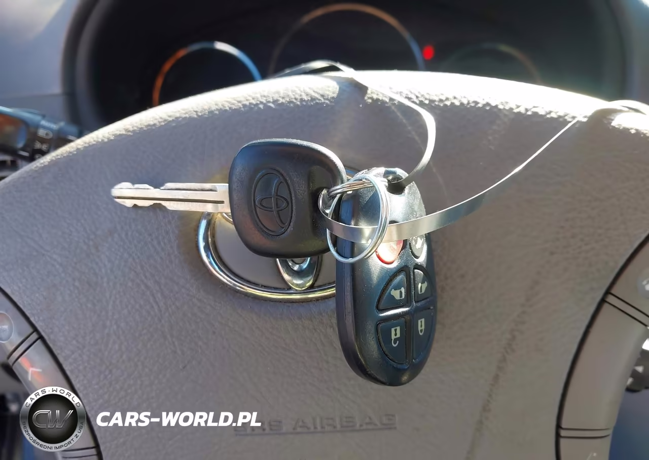 2010 Toyota Sienna Limited VIN:5TDDK4CC0AS033328 - 11