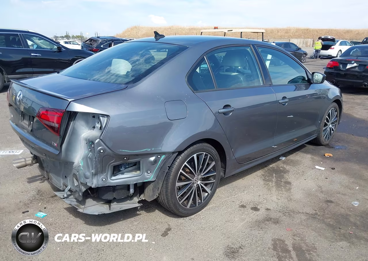 2017 Volkswagen Jetta 1.8T Sport VIN:3VWD17AJXHM301816 - 4