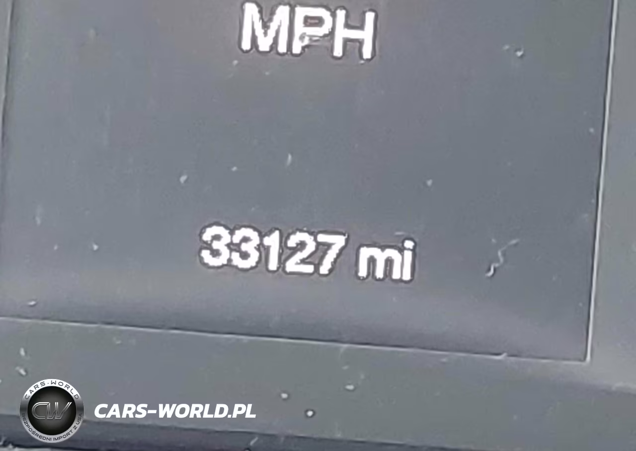 2018 Jeep Cherokee Latitude 4X4 VIN:1C4PJMCB8JD528654 - 15