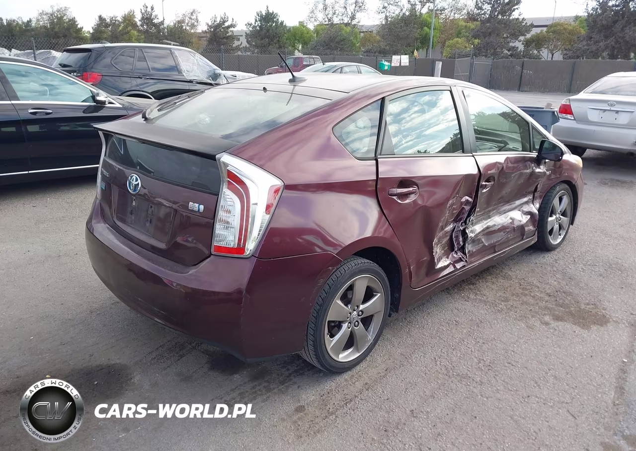 2013 Toyota Prius Three Se VIN:JTDKN3DU4D5614261 - 4