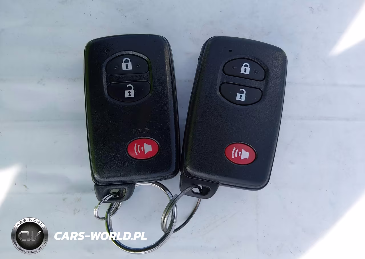 2015 Toyota Prius Four VIN:JTDKN3DU1F1914138 - 11