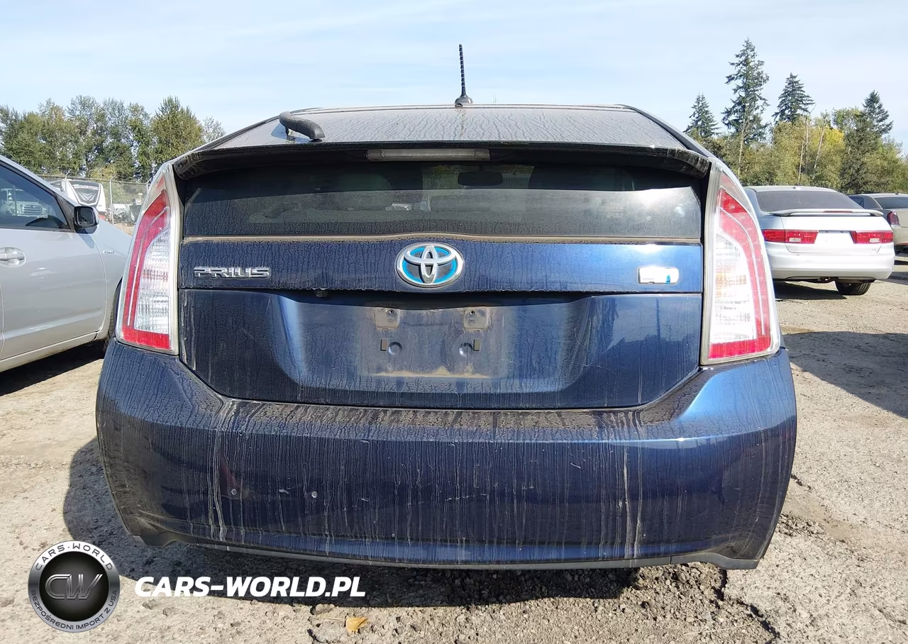 2015 Toyota Prius Four VIN:JTDKN3DU1F1914138 - 17